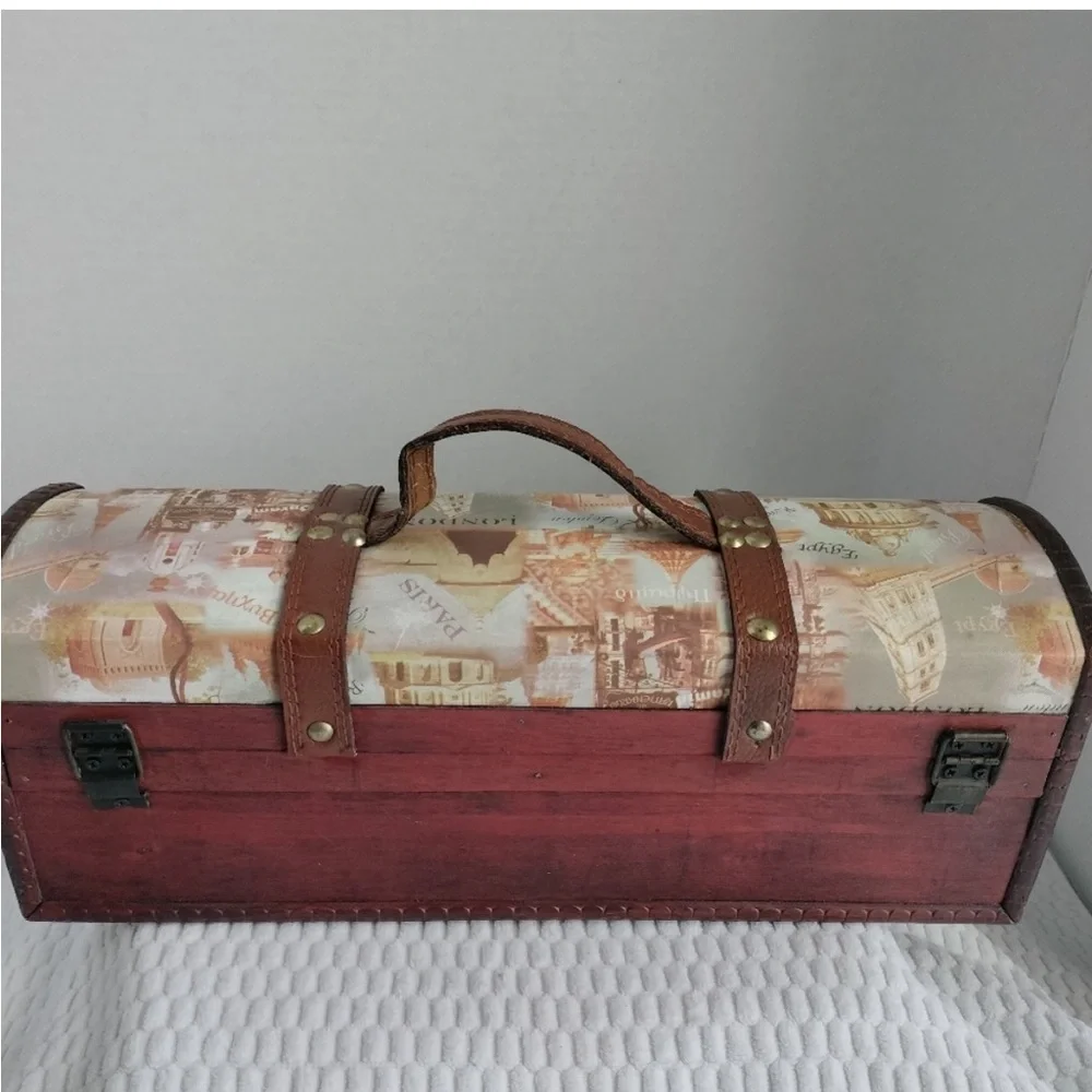 Decorative Paris Themed Wine box. Price firm unless bundled w/ 2+ of my listings